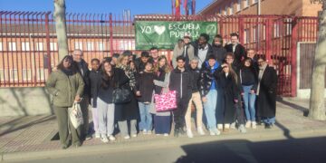 Intercambio Internacional: Alumnos Franceses Visitan el IES Venancio Blanco 🇫🇷🤝🇪🇸